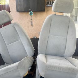 GMC Sierra seats