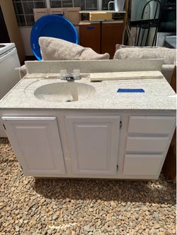 Bathroom vanity