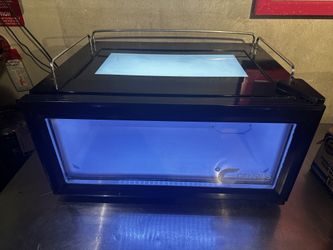Celsius Mini Fridge / Beverage Cooler – Glass Door – Works Great!