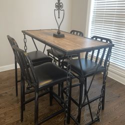 Kitchen Table And 4 Chairs