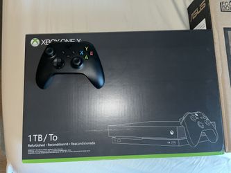 Xbox 1x with Monitor and Controller