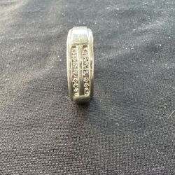 Diamond Ring. 10kt White Gold And .5-.6 Diamond Kt