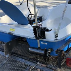 Five  Seater Paddle Boat with  new trolling motor and New battery