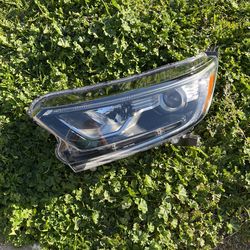 2019 CR-V Headlight