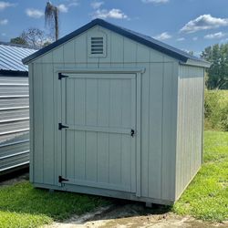 8x8 Utility Shed w/electric 