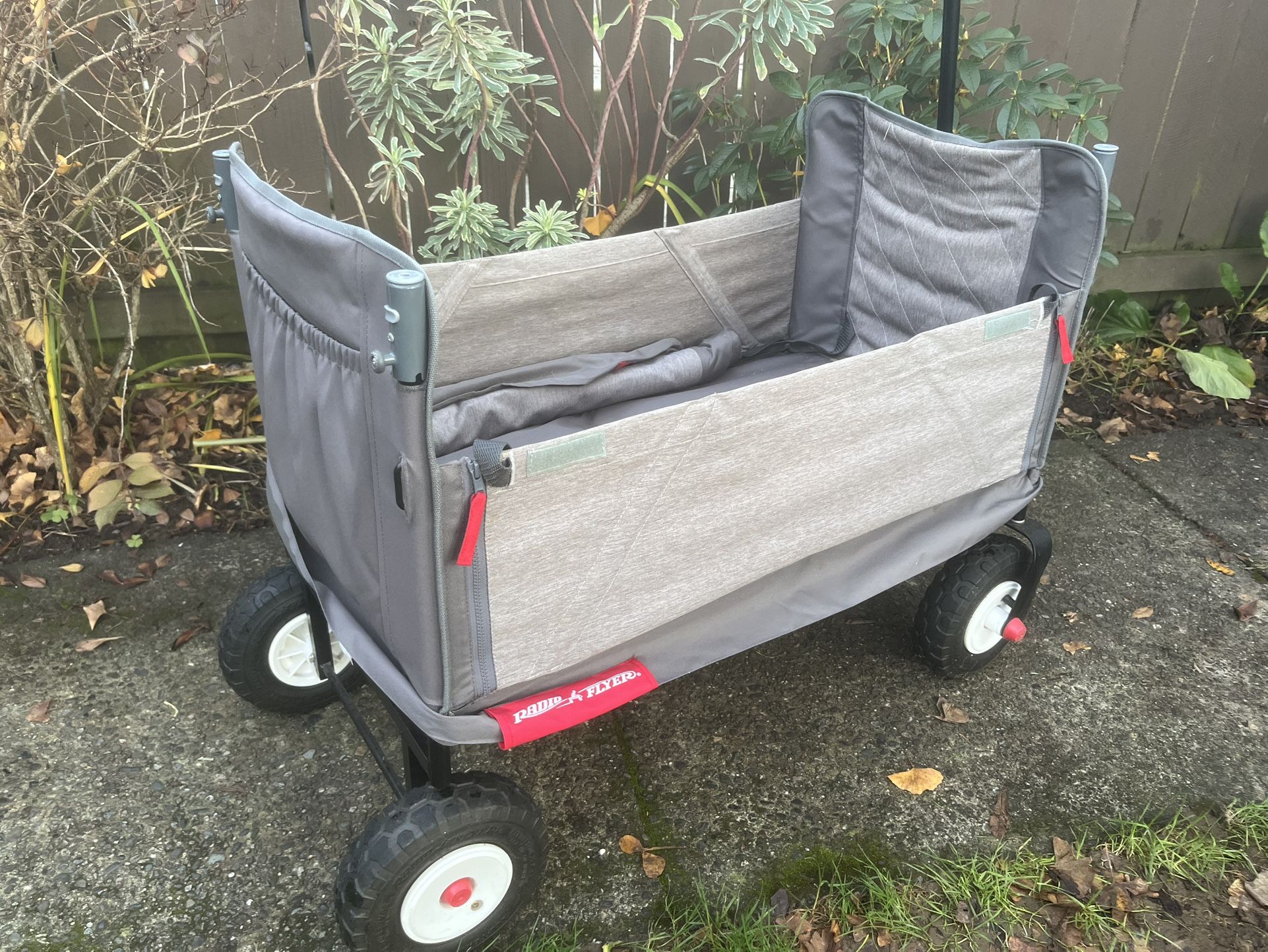 Radio Flyer 3-in-1 EZ Fold Wagon with Canopy – Gray