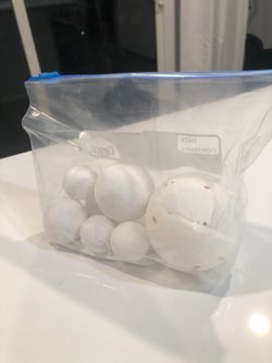 8 Bath Bombs