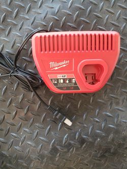 Milwaukee M12 Charger New