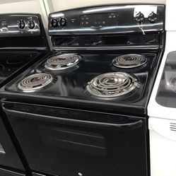 GE Coil Top Range. 1 year Warranty 