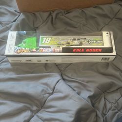 NASCAR Kyle Busch #18 Double Mint Car Toy #nascartoycollectibles