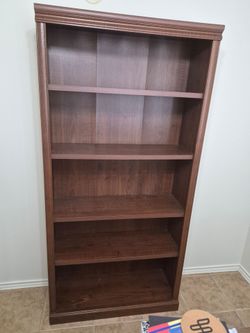 Beautiful sturdy wooden bookcase
