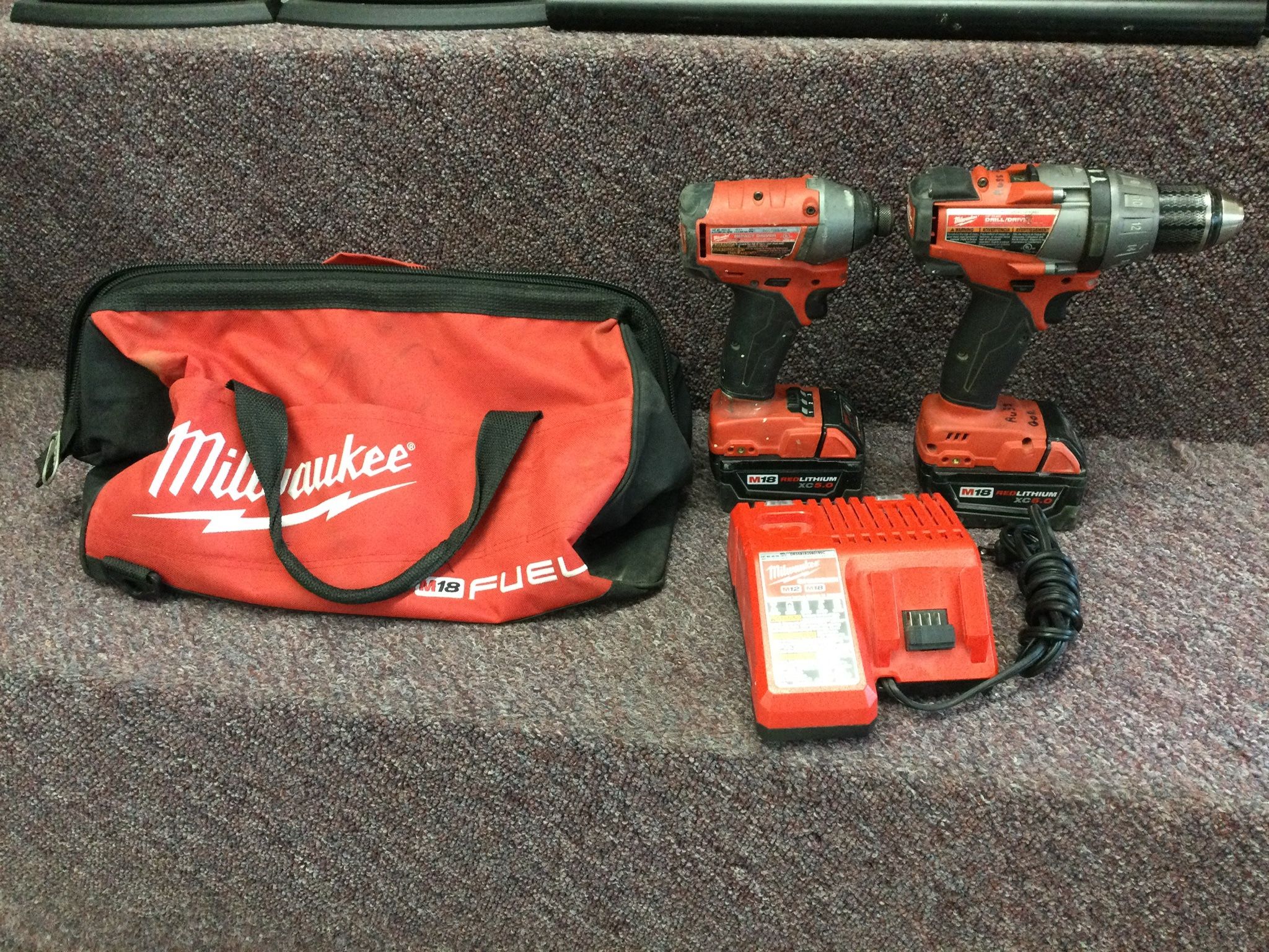 MILWAUKEE M18 FUEL BRUSHLESS CORDLESS 2-TOOL COMBO KIT 18V IMPACT DRIVER AND HAMMER DRILL
