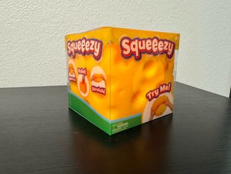Squeeezy cheese needoh squeezy