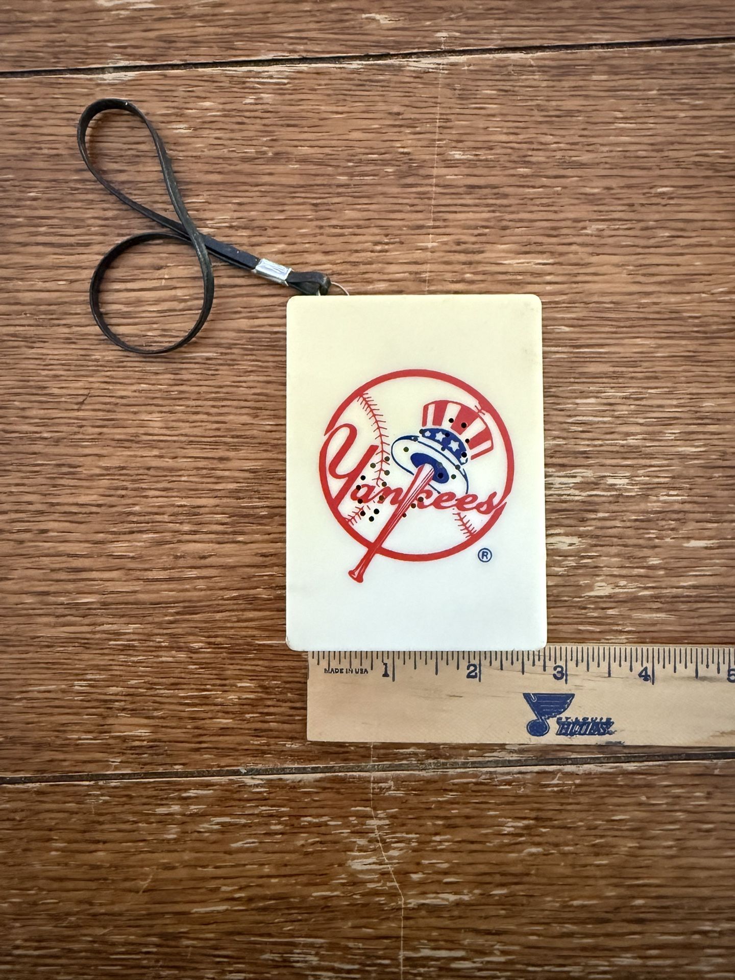 VINTAGE NEW YORK YANKEES TRANSISTOR RADIO SGA 1980's Citibank