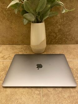 M1 2020 MacBook Air 13 inch MacOS Tahoe 26.0.1