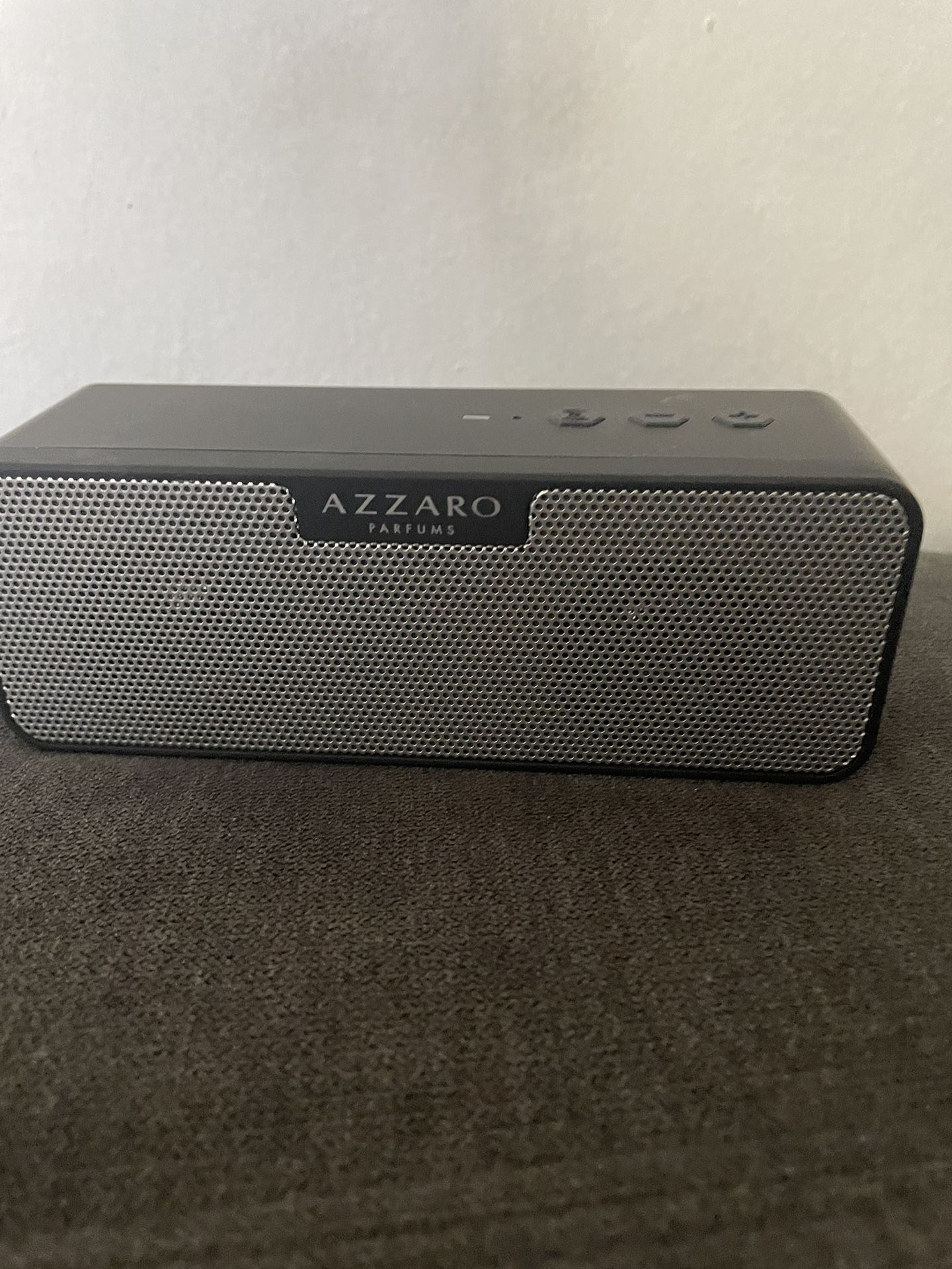 Azzaro Parfums Speaker 60-100 Dollars