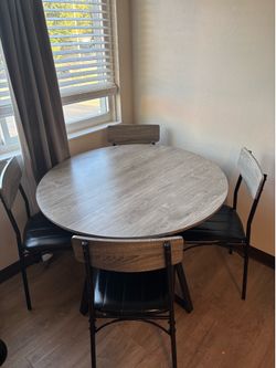 Dining room table set