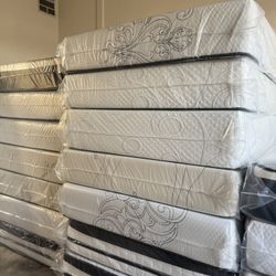 Mattress Firm Memory Foam Gel Queen Size 