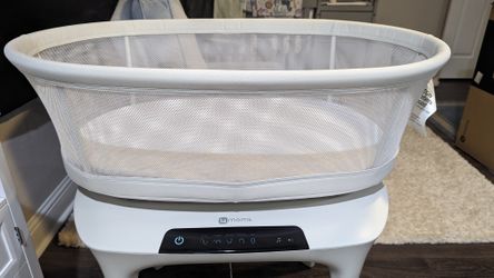 Mamaroo Bassinet 