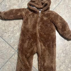 9 MONTHS BABY BEAR OUTFIT