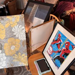 Moving I’m Selling All My Art And Fournitures Really Need Them Gone As Soon As Possible 