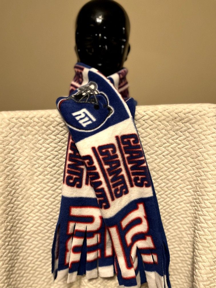 Giants Fringed Scarf