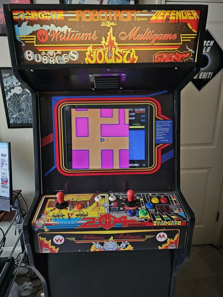 Custom Made Arcade Game With 19 Games! Look!