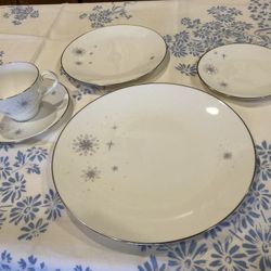 Vintage Royal Worcester Bone China “Celeste” 50 pcs.