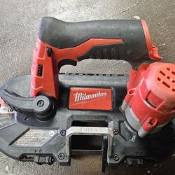 MILWAUKEE M12 BANDSAW
