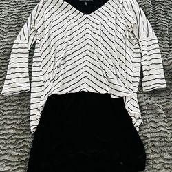 White House Black Market Stretch Top/ Tunic Size med