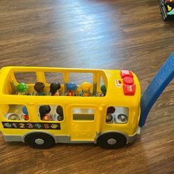 Children’s School Bus With Figures