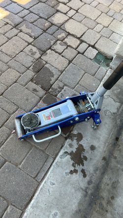 Pittsburgh 1.5 ton aluminum jack