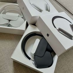 AirPod Maxes In New Condition