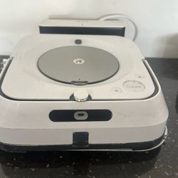I ROBOT Roomba mop