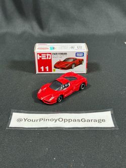 1/62 Takara Tomy Tomica #11 - Red Ferrari Enzo (2018)