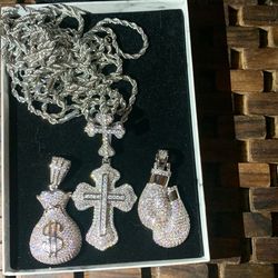 Iced out pendant set of 3 with 3 22in rope chain