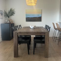 Pottery Barn Solid Wood Dining Table – Seats 6 – Great Condition