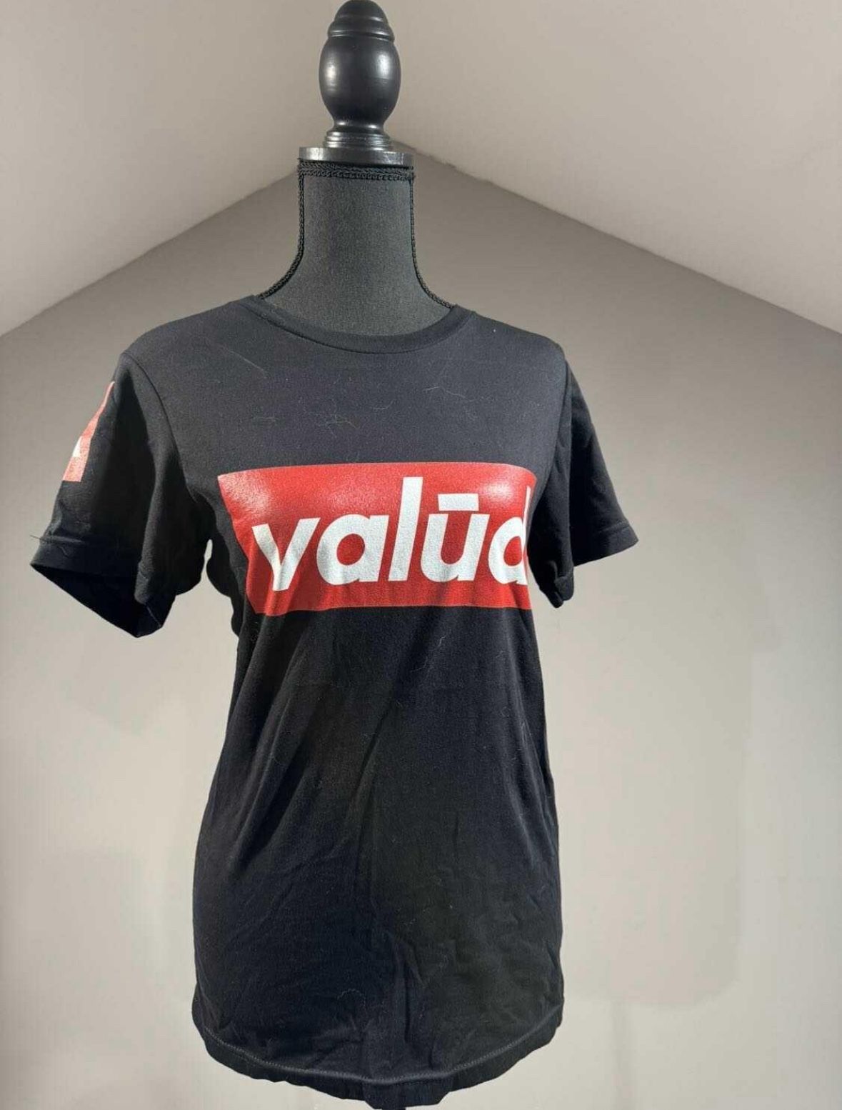 Like New XS Valūd T Shirt