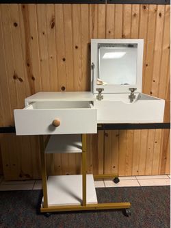 Desk/Vanity