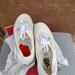 Vans Shoes/ Size 7 Men's - 8.5 Women 