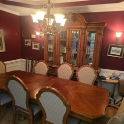 High End DINING TABLE.. Used For Staging High End Homes