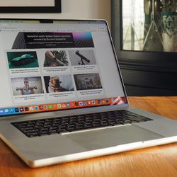 MacBook Pro 16" M2 512GB + Applecare