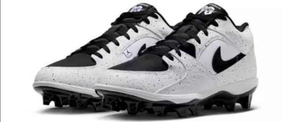 Jordan alpha menace 3 football cleats