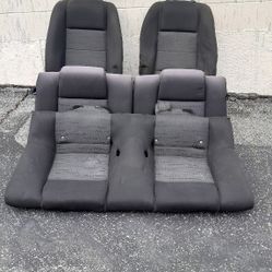Ford Mustang 2007 Chairs