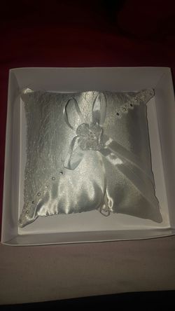 Wedding ring pillow
