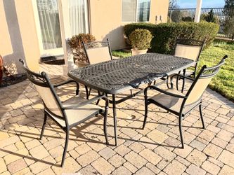 Large Patio Table & 4 Chairs - Great Condition