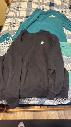 Nike black sweater size large