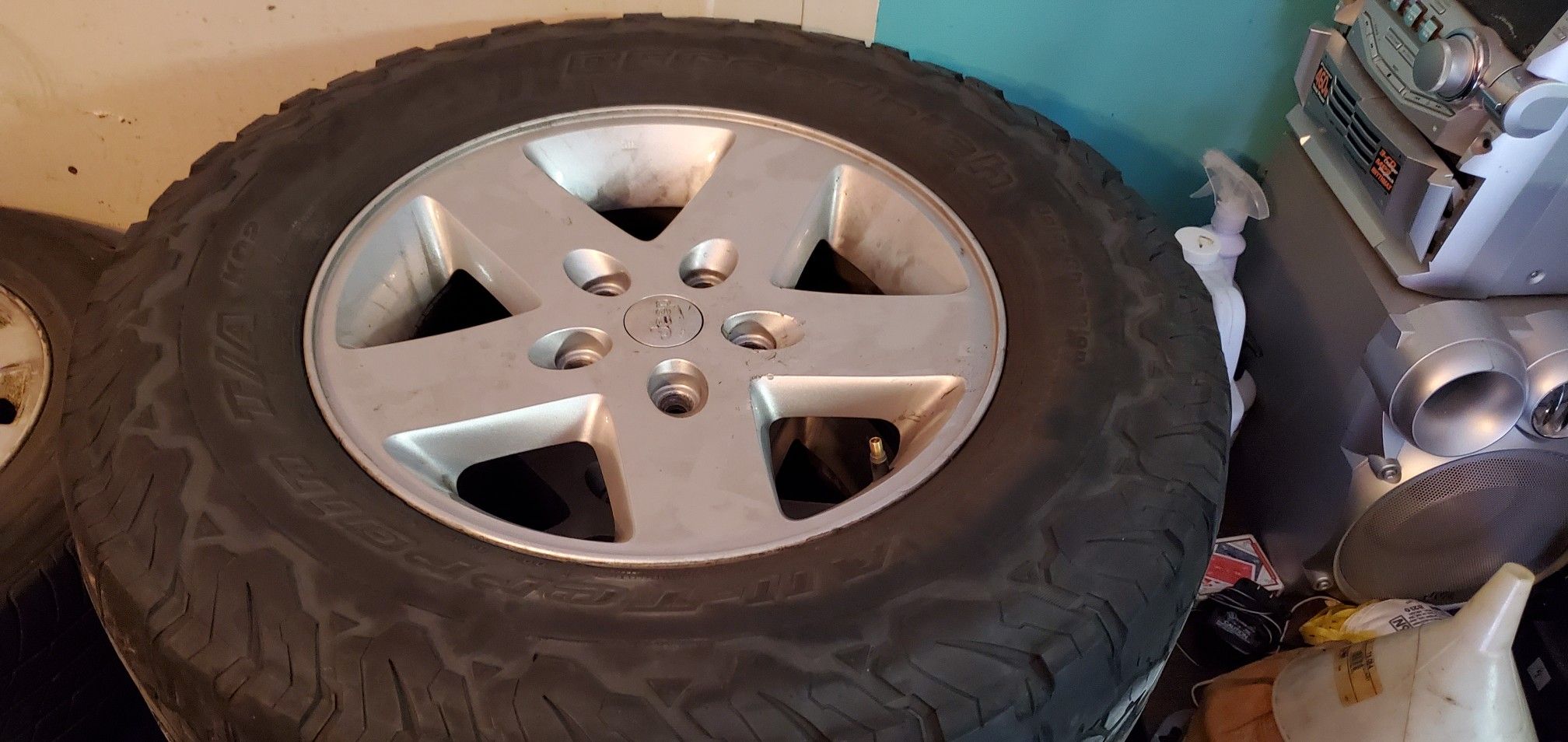 Jeep wheels and tire