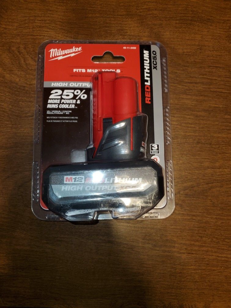 Milwaukee M12 5.0 High Output. 80$. I Do Not Accept Offers.