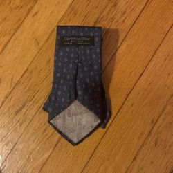 Tie
